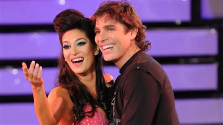 Ale Escudero : Age, Birthday, Wiki, Bio and Family, Net W...