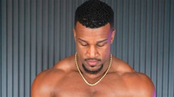 Ashton Hall (webvideostar) - Wikipedia, Age, Net Worth, Biography , Spotify, TikTok, Facebook, Facts and Family