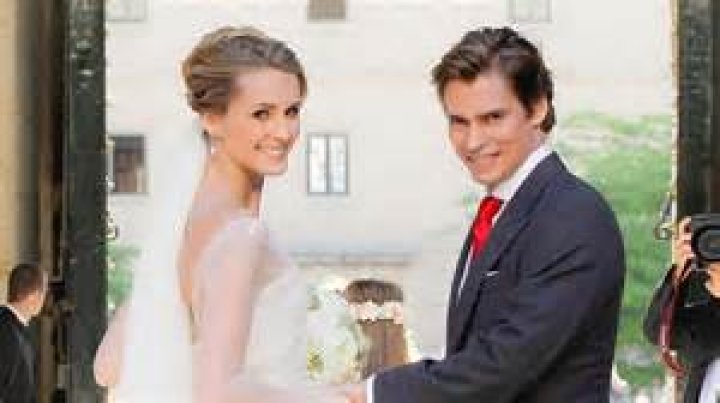 Astrid Klisans - Bio, Age, Wiki, Facts and Family