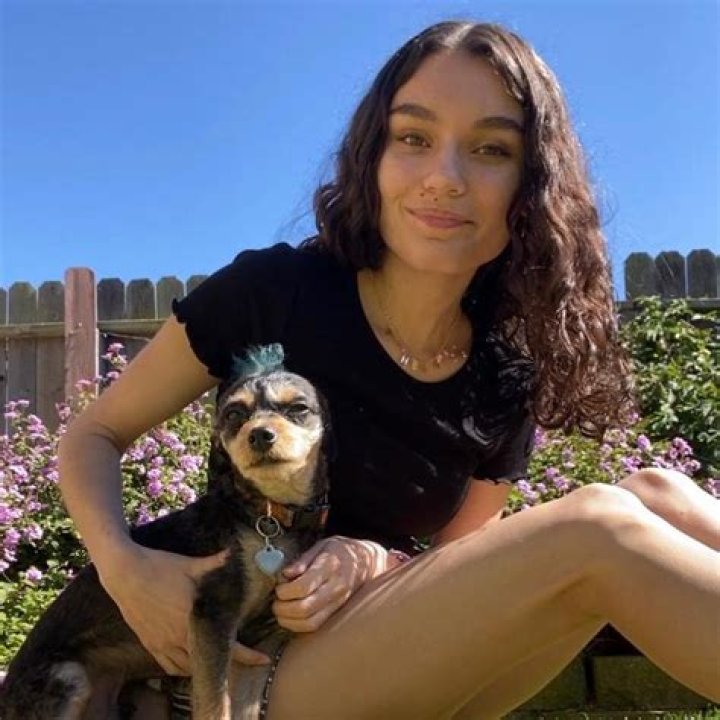 Athena Stamakinley (youtubestar) Wiki,Age,Birthday,Biography,Height,Net Worth ..