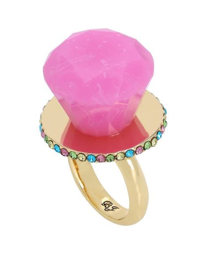 Betsey Johnson - Bio, Age, Wiki, Facts and Family