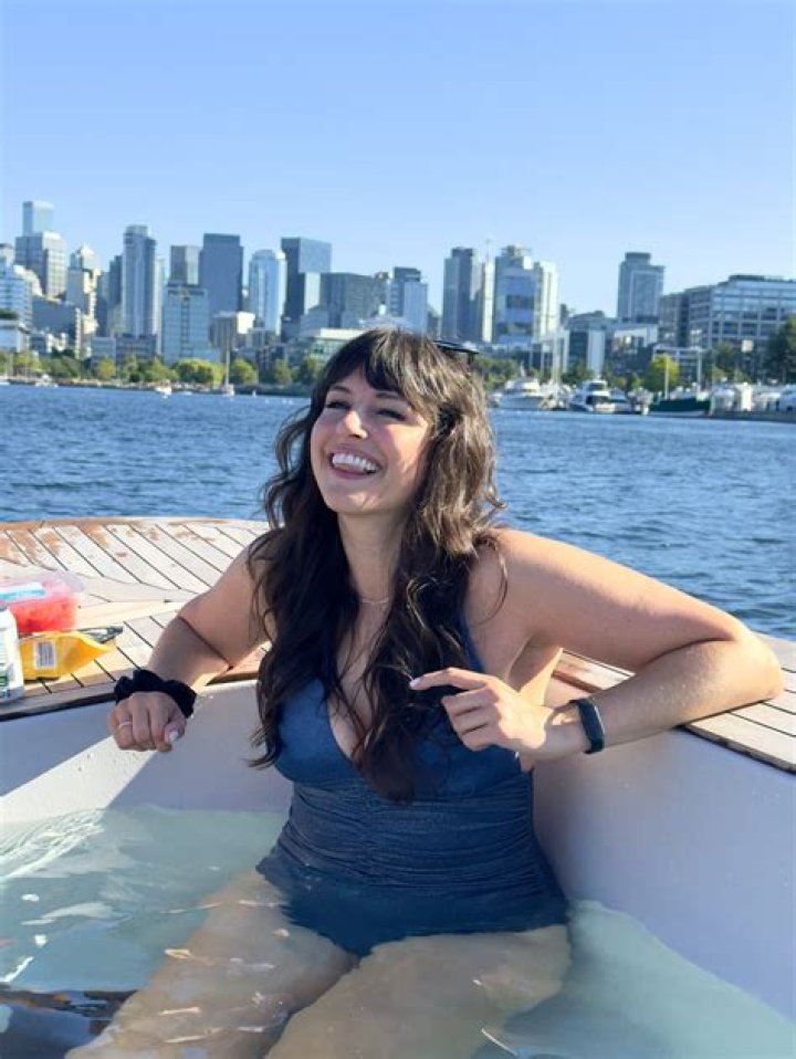 Carly Henderson - Bio, Age, Wiki, Facts and Family