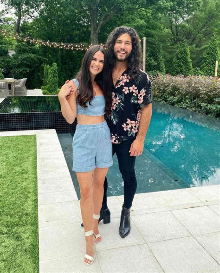 Dan Smyers - Bio, Age, height, weight, Wiki, Facts and Family