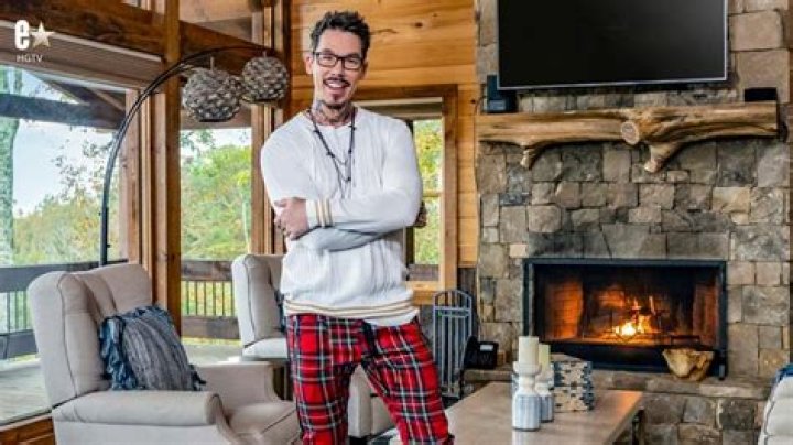 David Bromstad - Bio, Age, net worth, height, Wiki, Facts and Family
