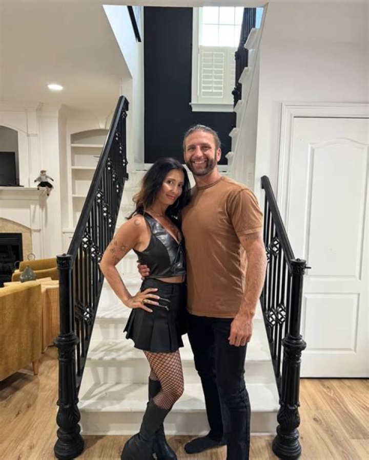 Erin Mansour - Bio, Age, Wiki, Facts and Family