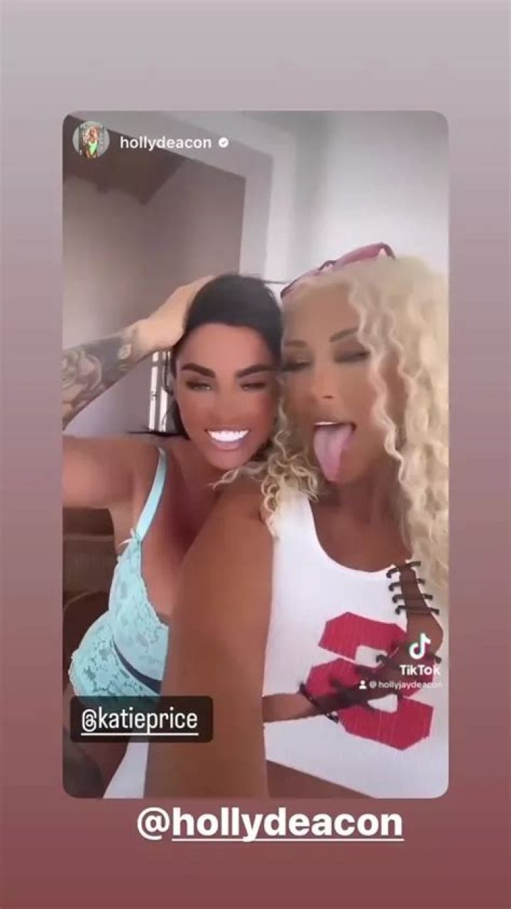 Holly Deacon - Bio, Age, Wiki, Facts and Family