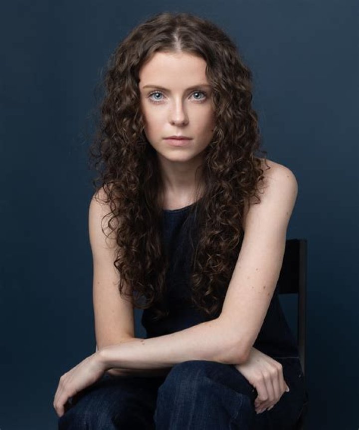 Honor Kneafsey - Bio, Age, Wiki, Facts and Family