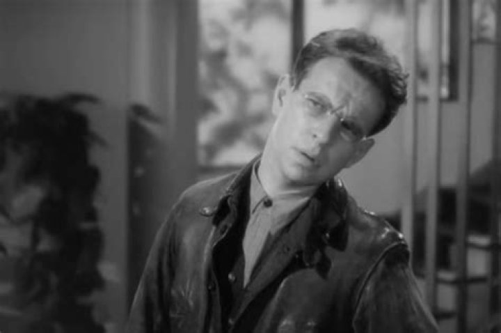 Hume Cronyn - Bio, Age, height, Wiki, Facts and Family