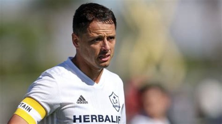 Javier Hernandez - Bio, Age, net worth, height, Wiki, Facts and Family