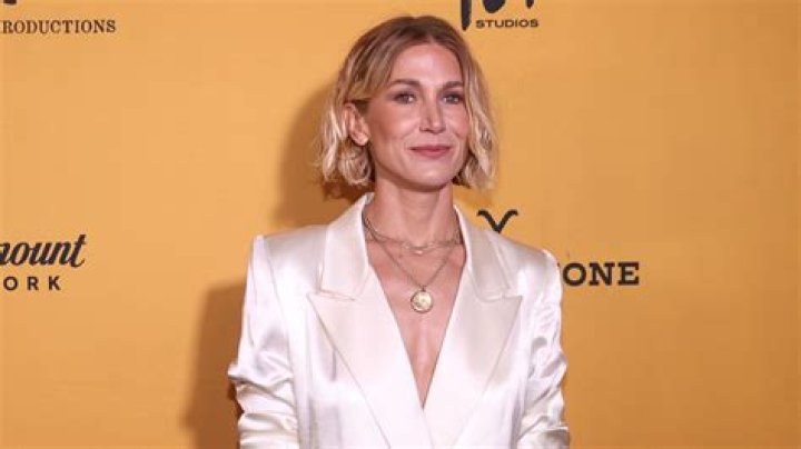 Jennifer Landon - Bio, Age, Wiki, Facts and Family