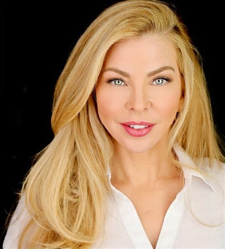 Jennifer Lyons - Bio, Age, Wiki, Facts and Family