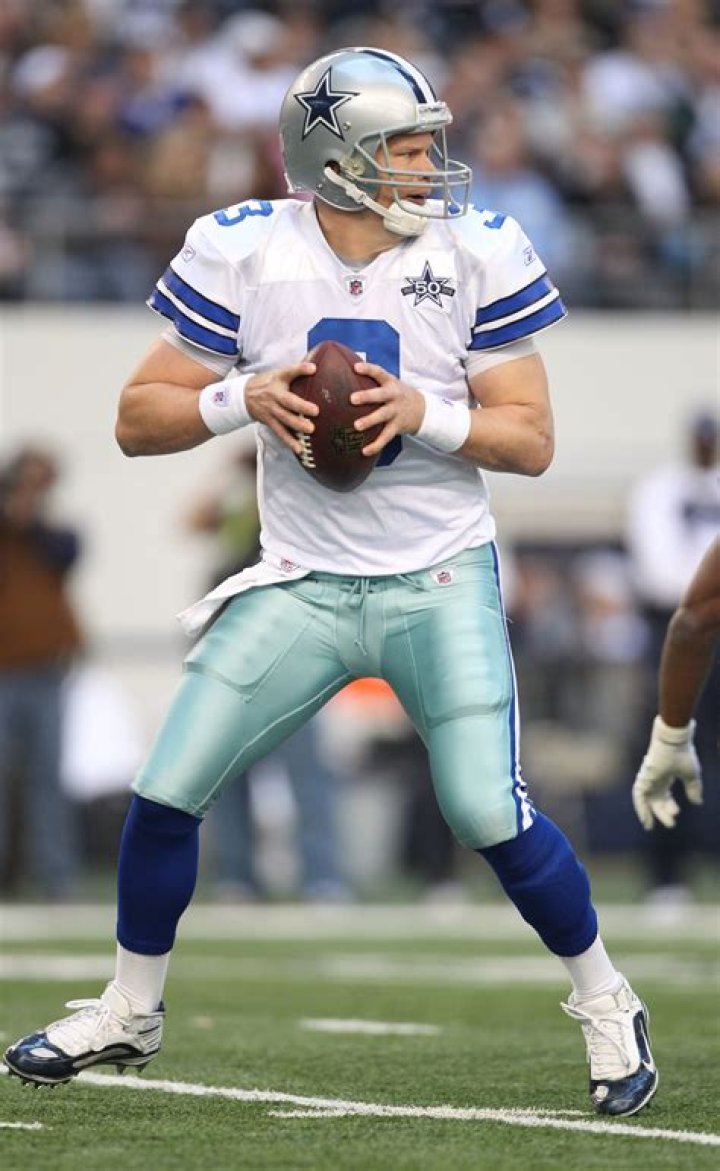 Jon Kitna - Bio, Age, net worth, siblings, height, Wiki, Facts and Family