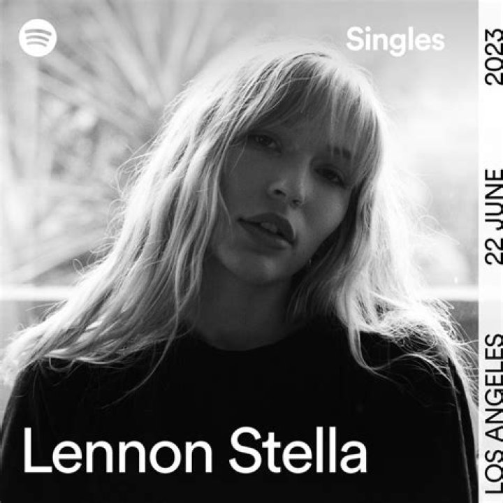 Lennon Stella - Bio, Age, Wiki, Facts and Family