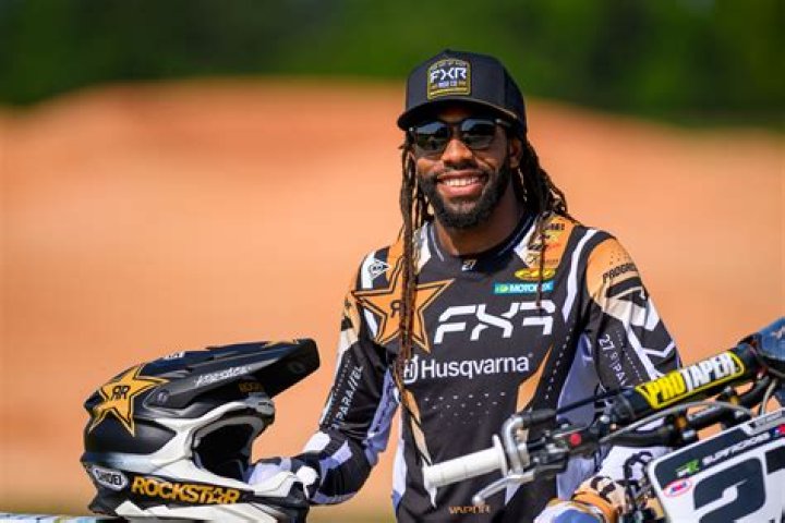 Malcolm Stewart - Bio, Age, net worth, siblings, height, Wiki, Facts and Family