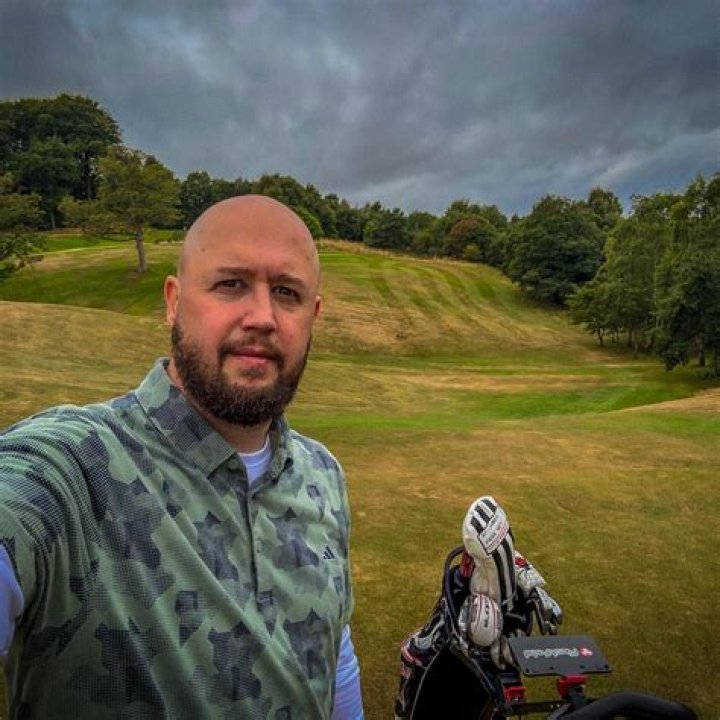 Mat Armstrong (webvideostar) - Wikipedia, Age, Net Worth, Biography , Spotify, TikTok, Facebook, Facts and Family