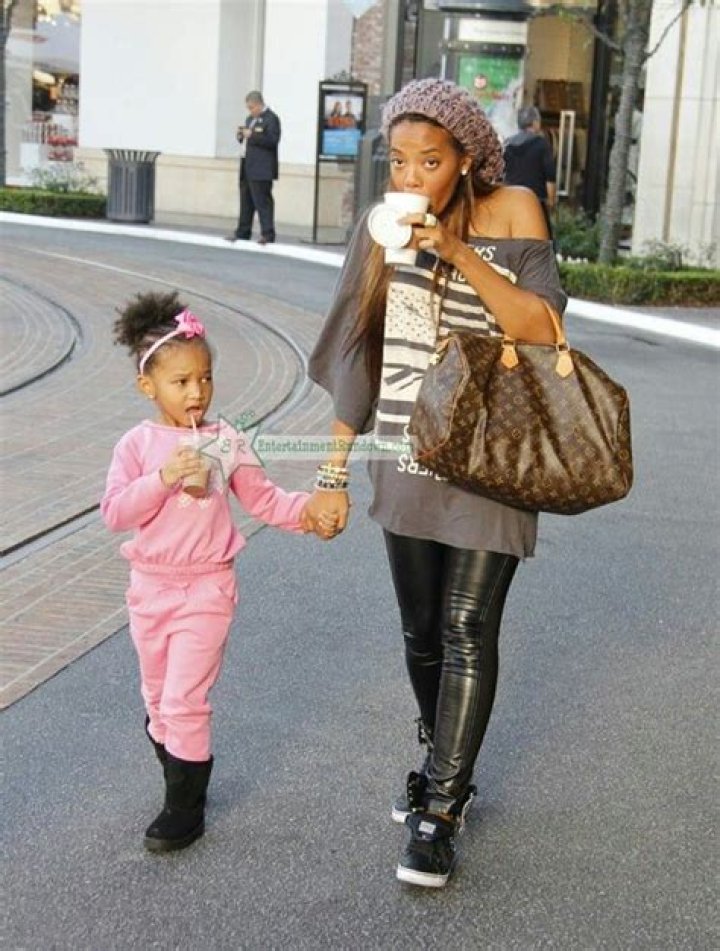 Miley Justine Simmons - Bio, Age, Wiki, Facts and Family