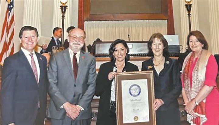 Robert Curtis Brown - Bio, Age, Wiki, Facts and Family