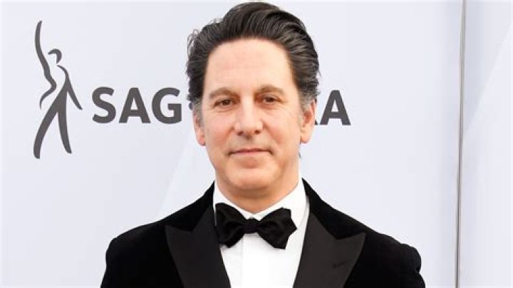 Scott Cohen - Bio, Age, height, Wiki, Facts and Family