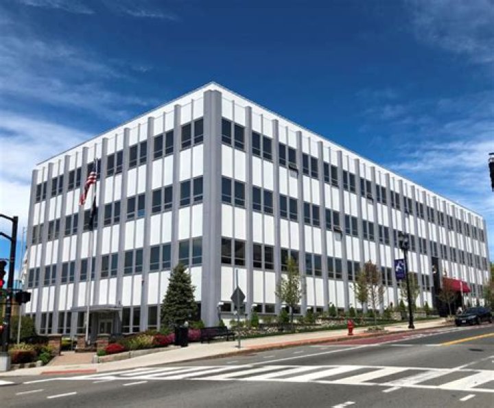 Stephanie Claire Smith - Bio, Age, Wiki, Facts and Family