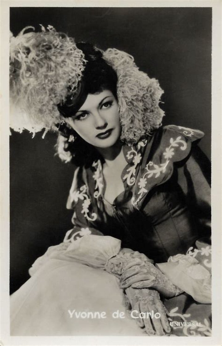 Yvonne DeCarlo - Bio, Age, Wiki, Facts and Family